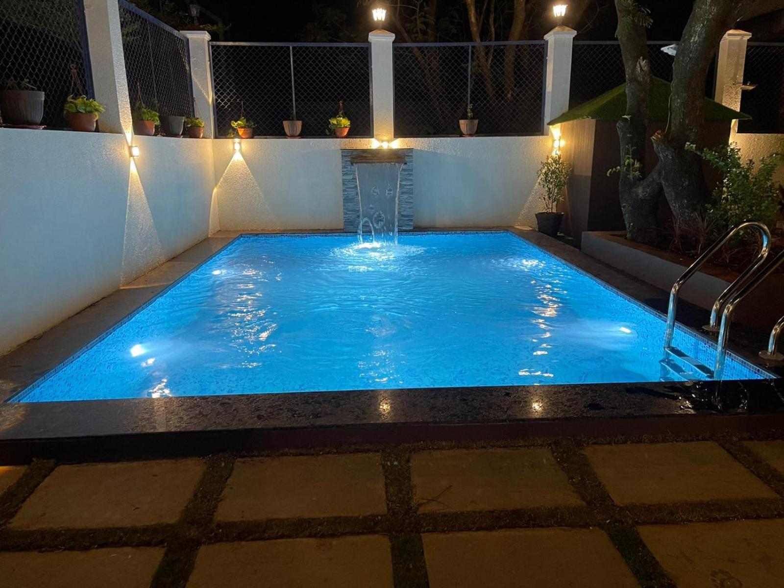 Mannat Villa With Swimming Pool And Garden 罗纳瓦拉 外观 照片