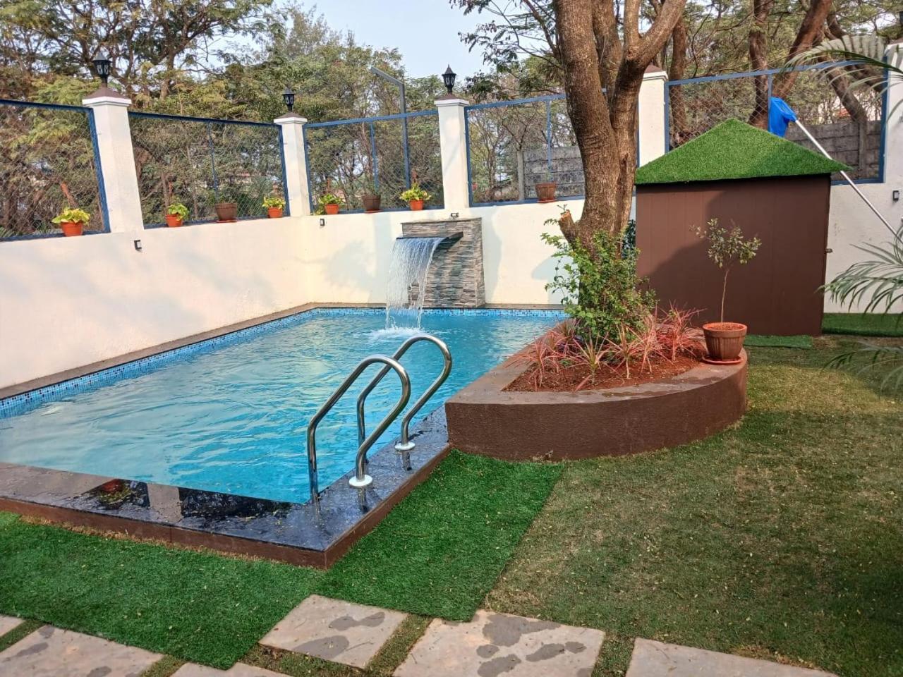 Mannat Villa With Swimming Pool And Garden 罗纳瓦拉 外观 照片